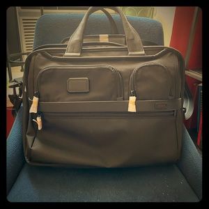 Tumi Alpha Bravo Expandable Brief.